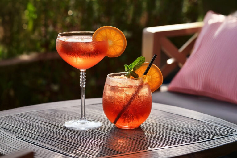 Frozen cocktail estivo Spritz fatto con preparato Horeca made in Italy