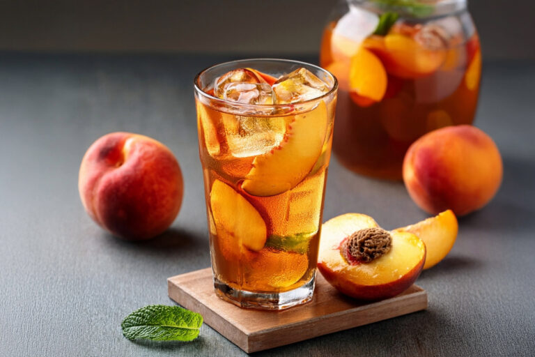 Tè freddo alla pesca fatto con preparato Horeca made in Italy